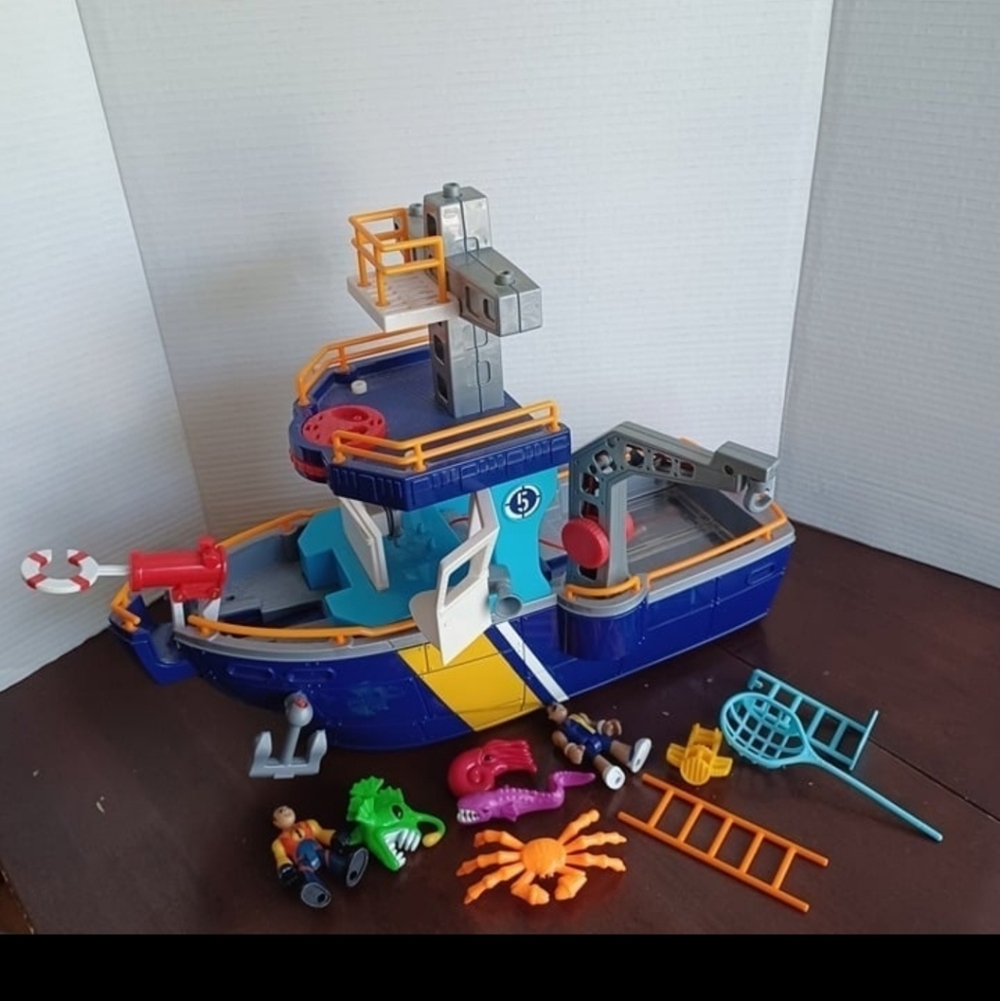 Fisher Price Imaginext Ocean Adventure Coast Guard Ship Boat Pretend Play Retire